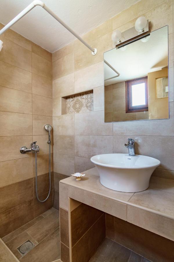 Irini Studios Skyros Exterior photo